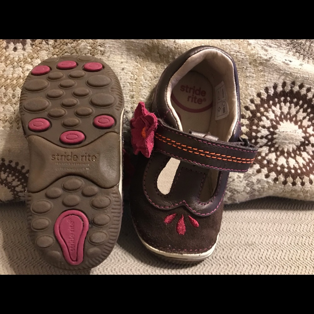 Toddler girls stride ride Mary Janes.